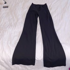Brand new never worn lululemon yoga pants